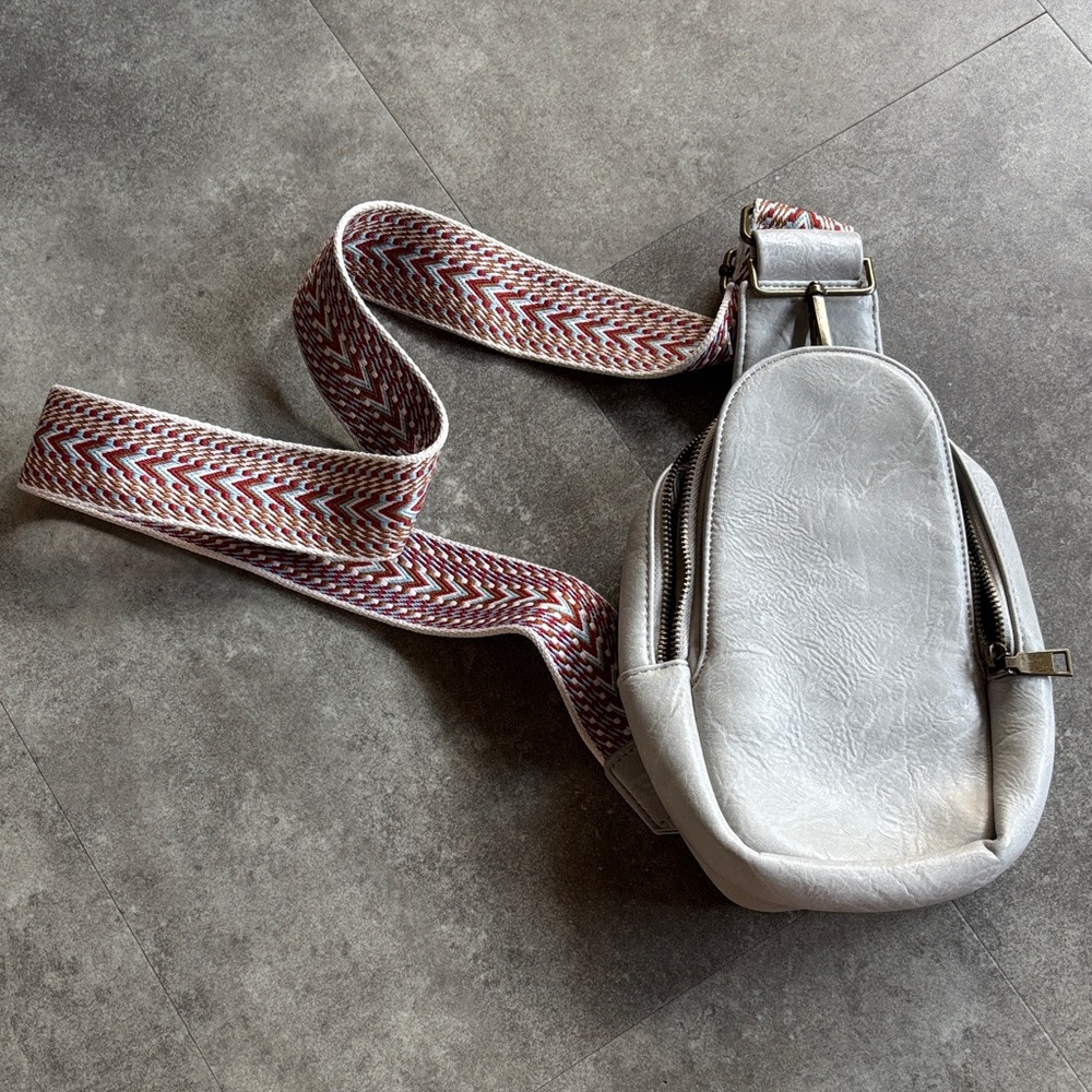 Light Gray Crossbody Bag with Fall Strap